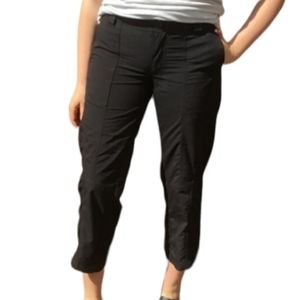 Patagonia women’s black cropped hiking, exercise pants lightweight size 6